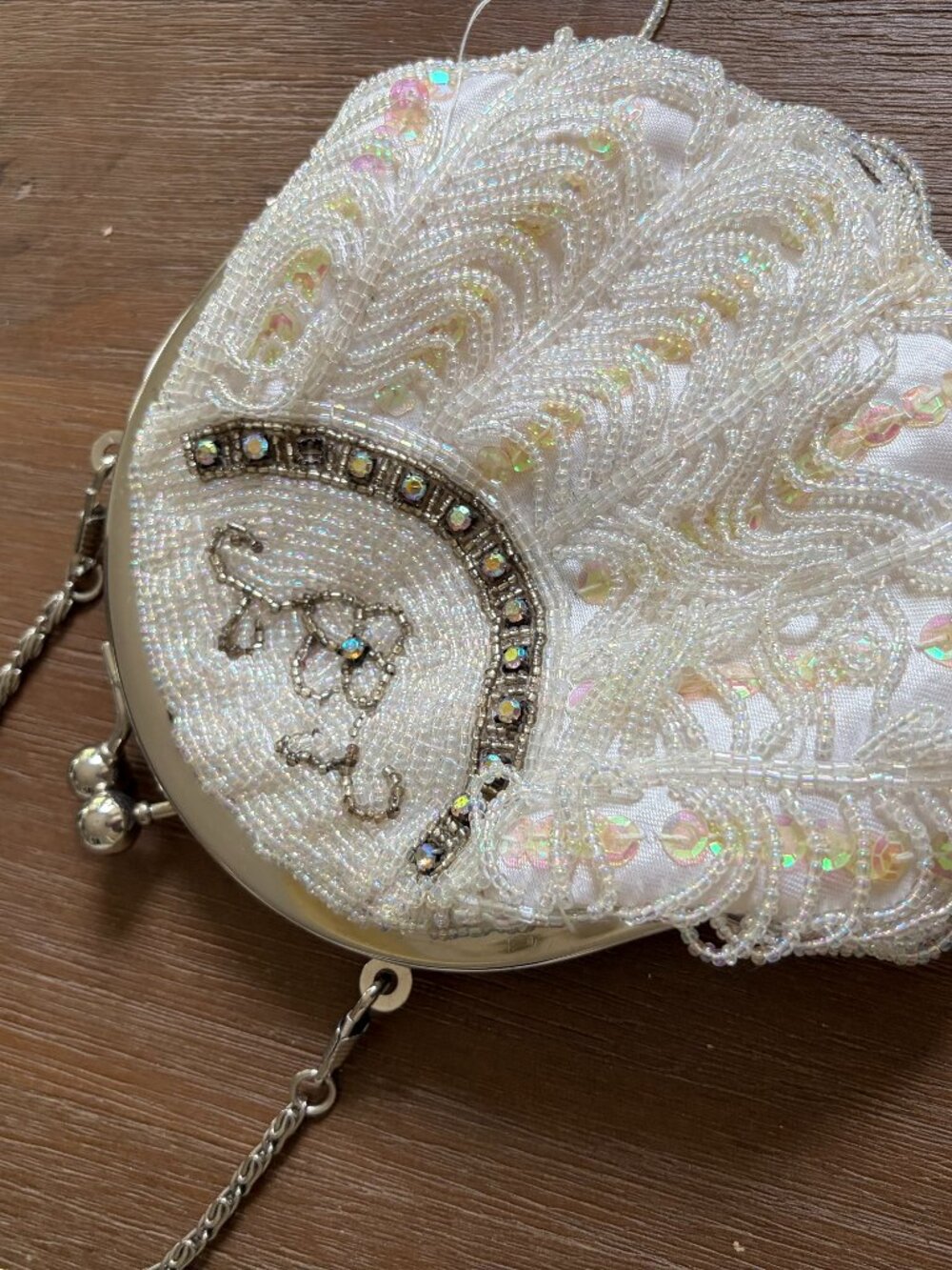 NEUVE - Pochette de Soirée Perlée Coquillage Blanc